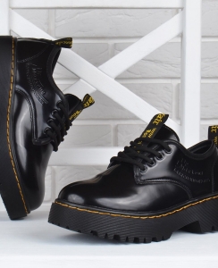 Черевики жіночі на платформі Dr.Martens style чорні лаковані