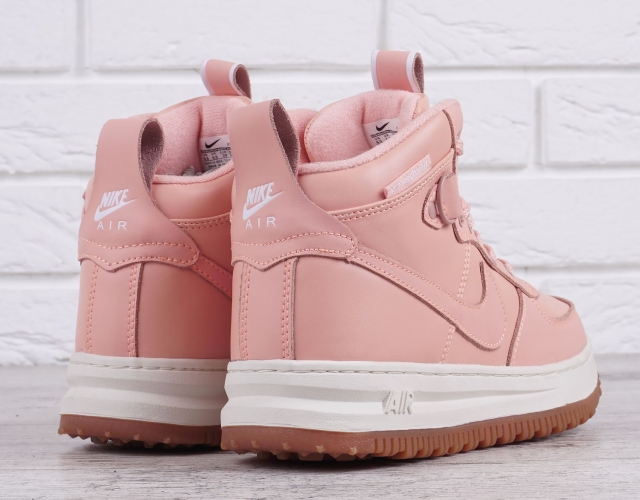 Кроссовки кожаные женские Nike Air Force 1 Watershield коралловые