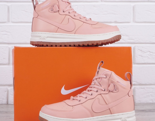 Кроссовки кожаные женские Nike Air Force 1 Watershield коралловые