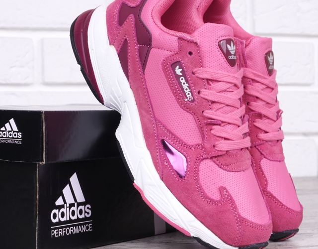 Кроссовки женские замшевые Adidas Falcon цвет Viva Magenta