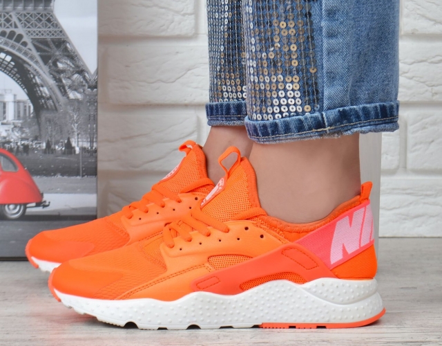 Кроссовки женские Nike Air Huarache Ultra Living Coral оранжевые с белым