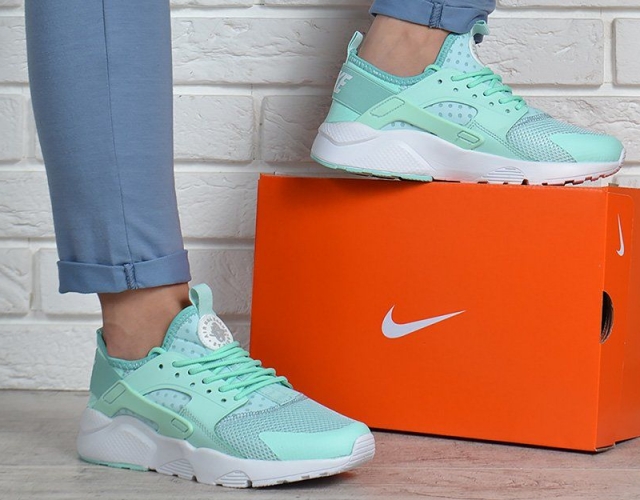 Кроссовки женские Nike Air Huarache Ultra mint мятные с белым