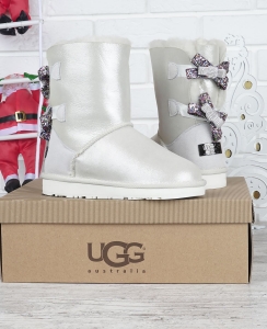 Уггі жіночі шкіряні на овчині UGG Australia білі з бантами