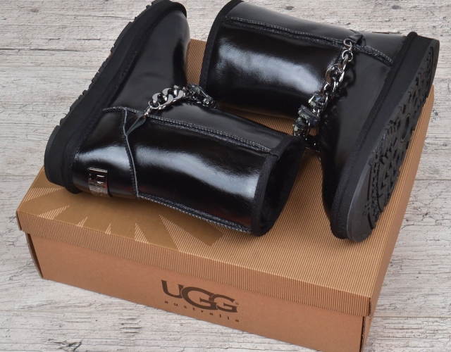 Уггі жіночі шкіряні UGG Australia jewerly чорні з прикрасою