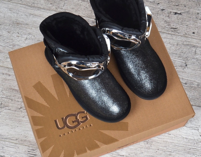 Уггі жіночі шкіряні UGG Australia з окулярами чорні срібло