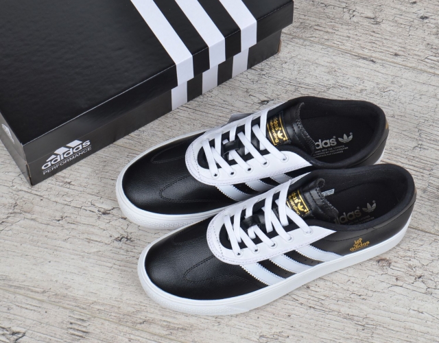 Кросівки чоловічі шкіряні Adidas Skateboarding чорні з білим В'єтнам