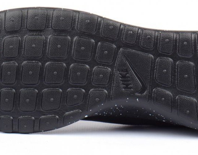 Кросівки чоловічі шкіряні Nike Roshe Run Oreo чорні