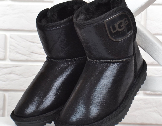 Уггі дитячі шкіряні UGG Australia чорні на липучці